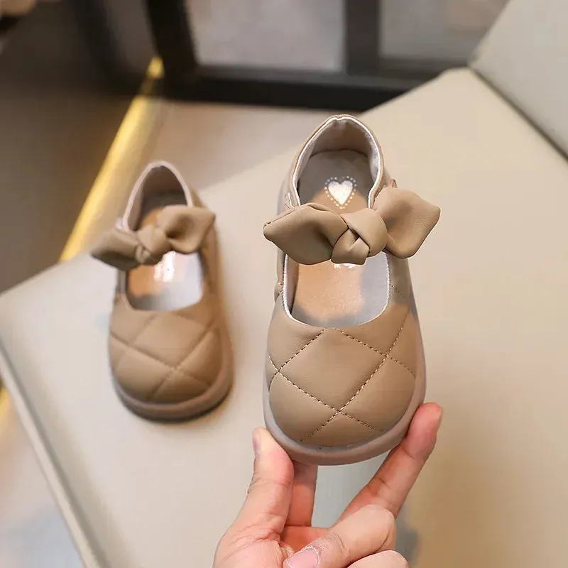 ARWEN & AJH GROUP Girls Leather Shoes Soft 2024 Spring Autumn New Kids Shoes Bow Hook & Loop Fashion Soft Performance Children Shoes Drop Shipping