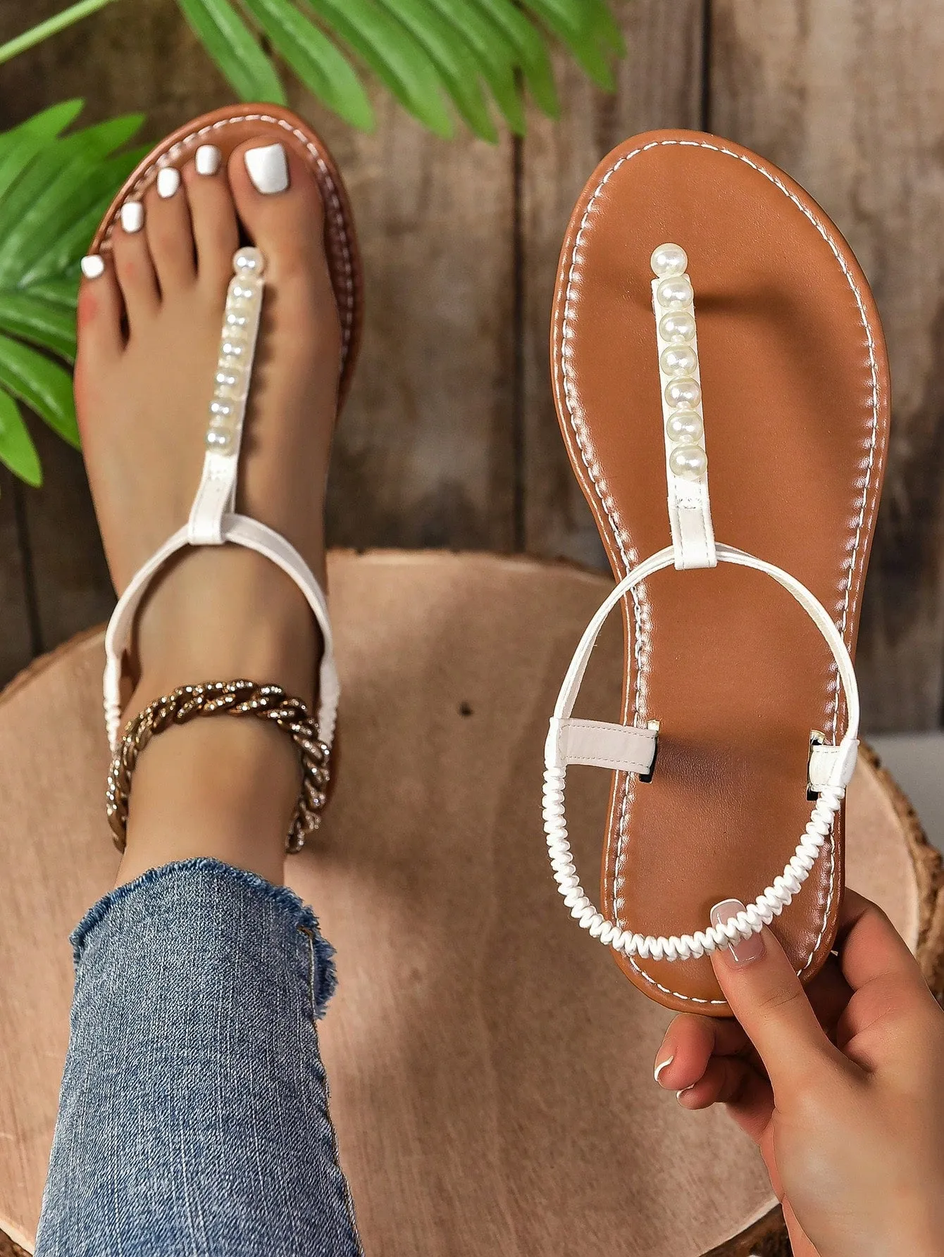 Fashionable Pearl and Rhinestone Roman Sandals