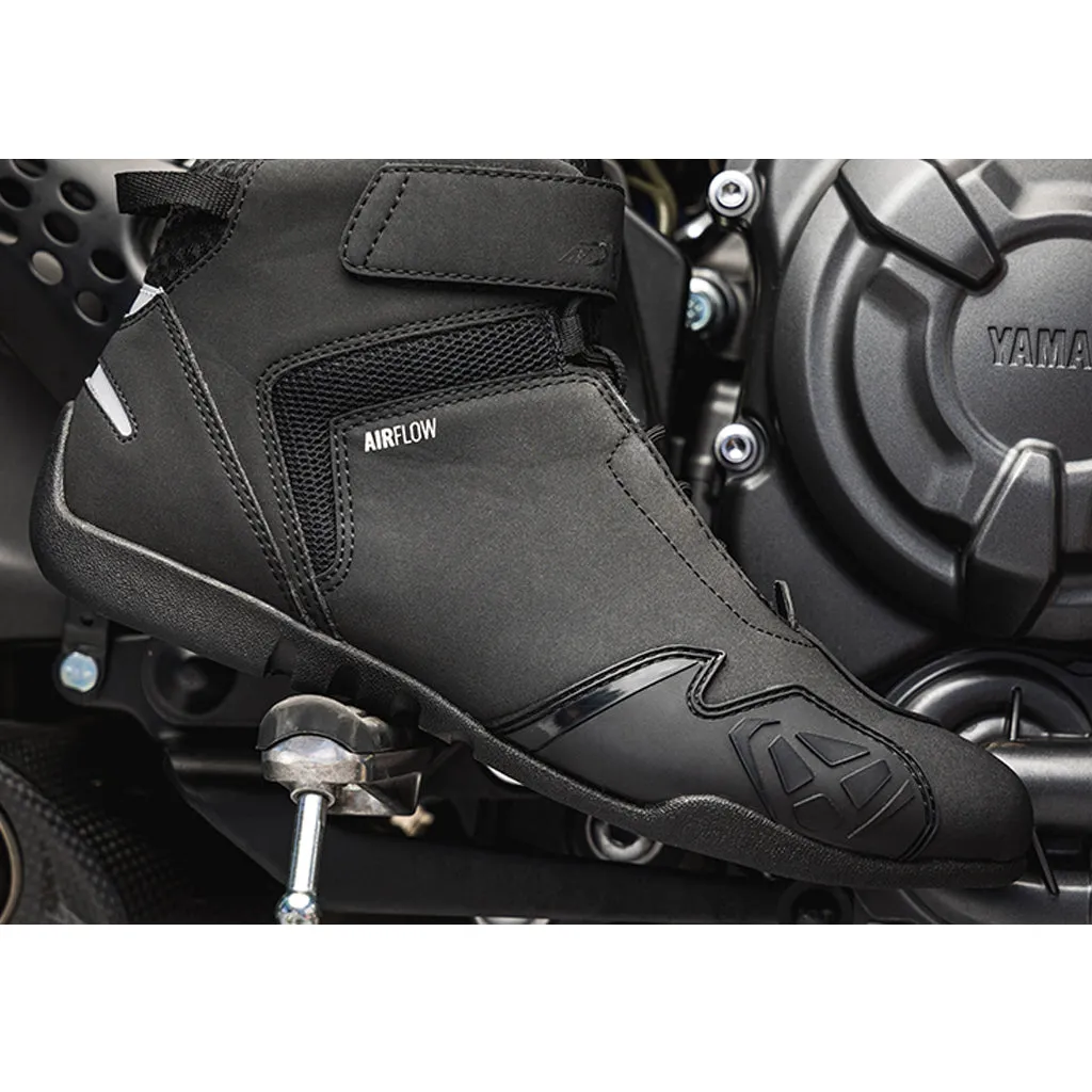 IXON GAMBLER MOTORCYCLE SHOES