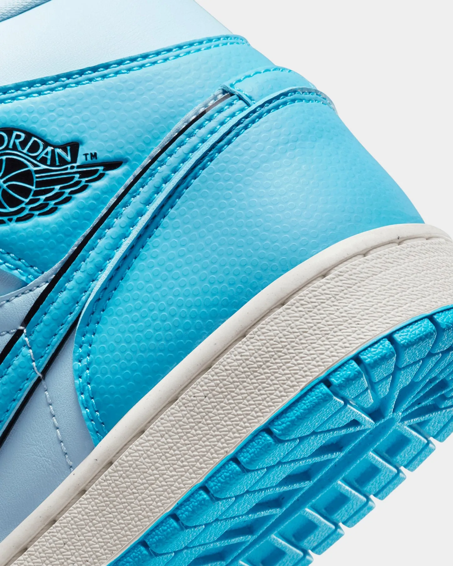 Jordan Women's Air Jordan 1 Mid SE Ice Blue/Dk Powder