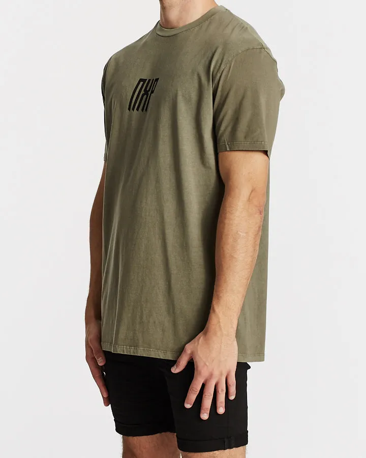 Nena Pasadena MENS ALPHA RELAXED TEE - PIGMENT KHAKI