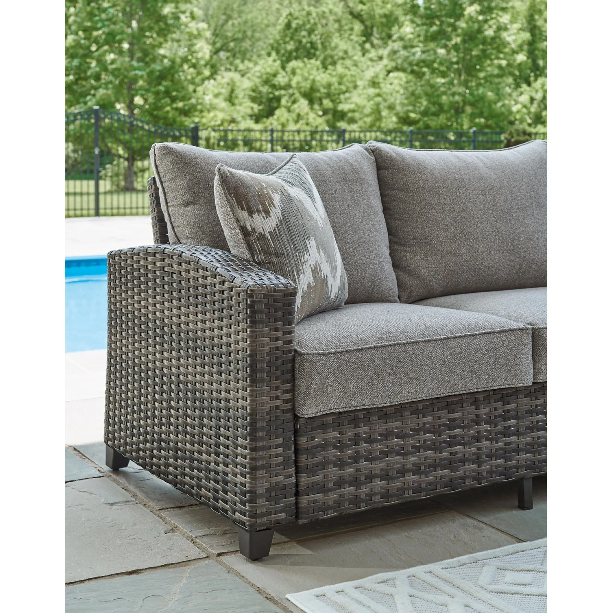 Oasis Court 4 Piece Outdoor Seating