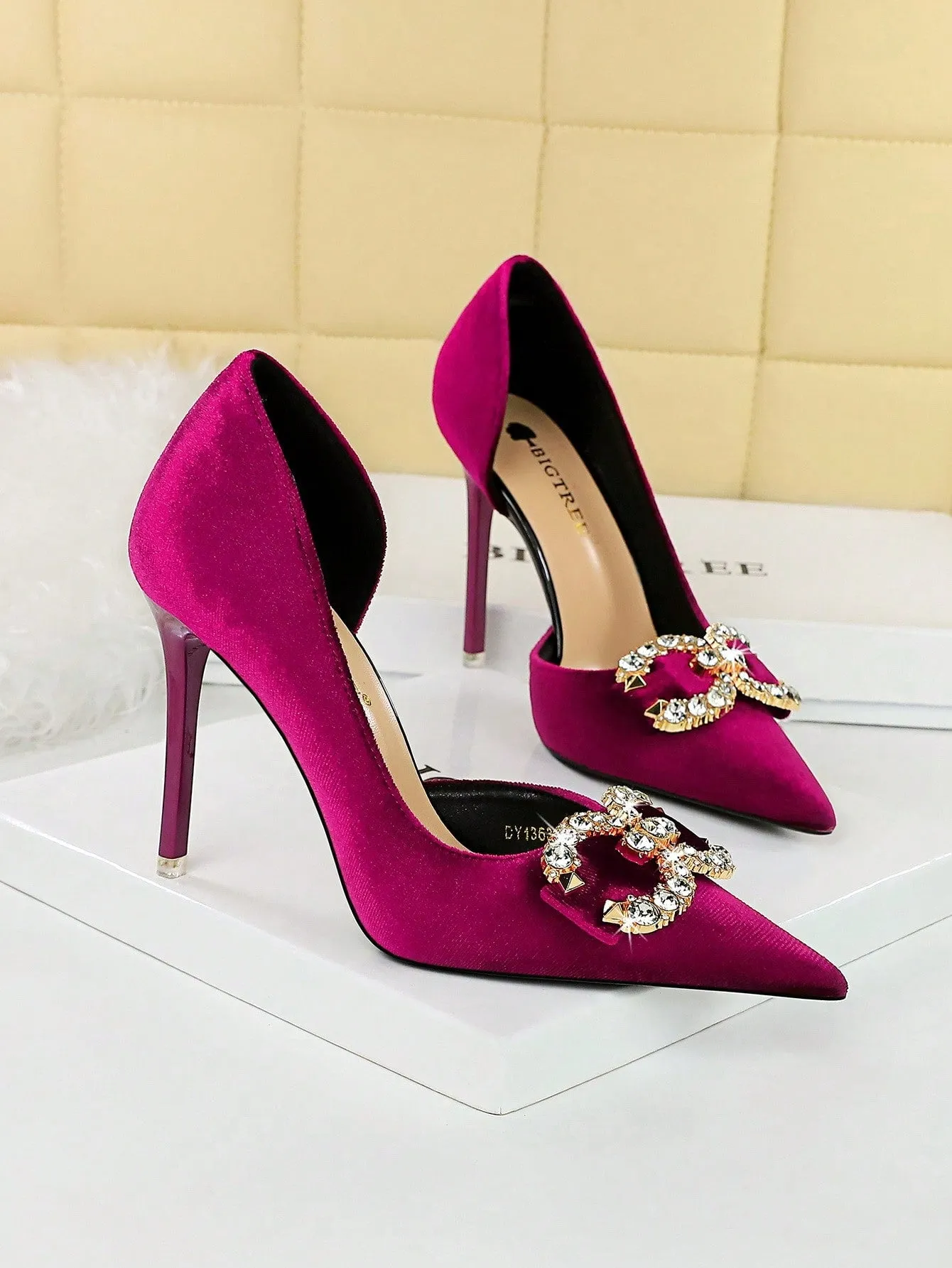 Pointed Toe Velvet Rhinestone Buckle Bow-Knot Pumps