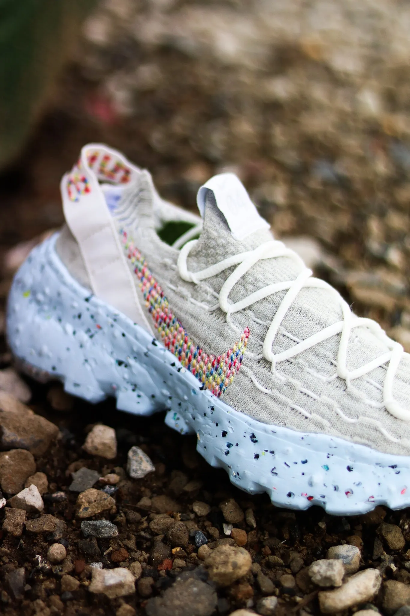 W NIKE SPACE HIPPIE 04 "WHT/MULTI"